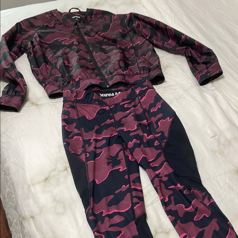 Camouflage Women's Jumpsuit - Pink and Black